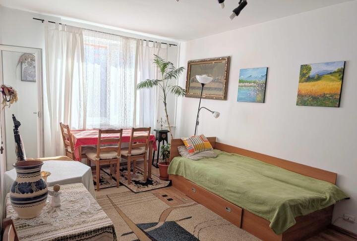 Mosilor, Eminescu, decomandat, et 5, bl. 1982